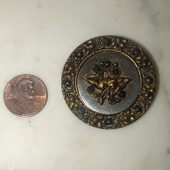 Antique Victorian Brass & Steel Button With Floral Design & Black Rhinestones - Picture 2 of 8